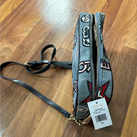 Michael Kors MK Designer Ginmy Denim Graffiti Camera Bag - Picture 2 of 5